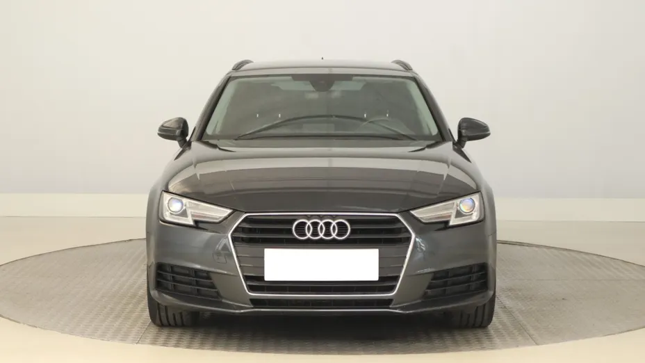Audi A4 -