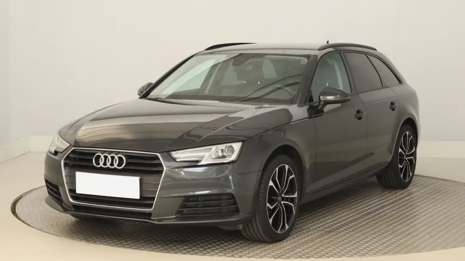 Audi A4 -