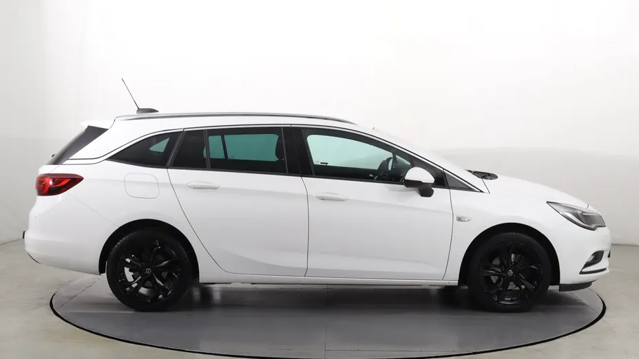 Opel Astra -