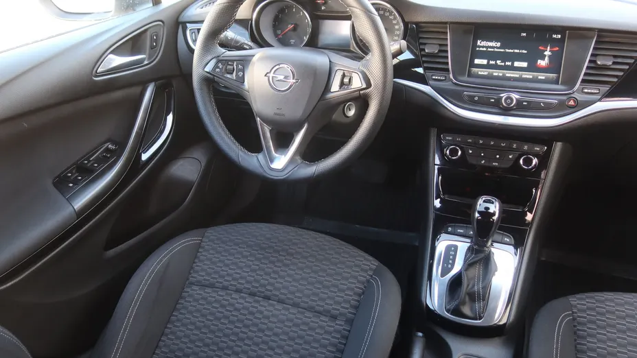 Opel Astra -