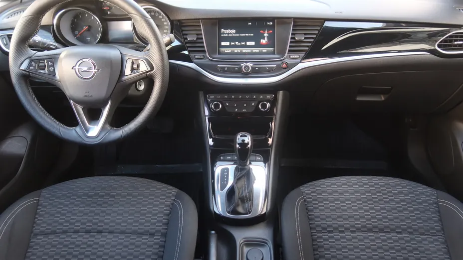 Opel Astra -