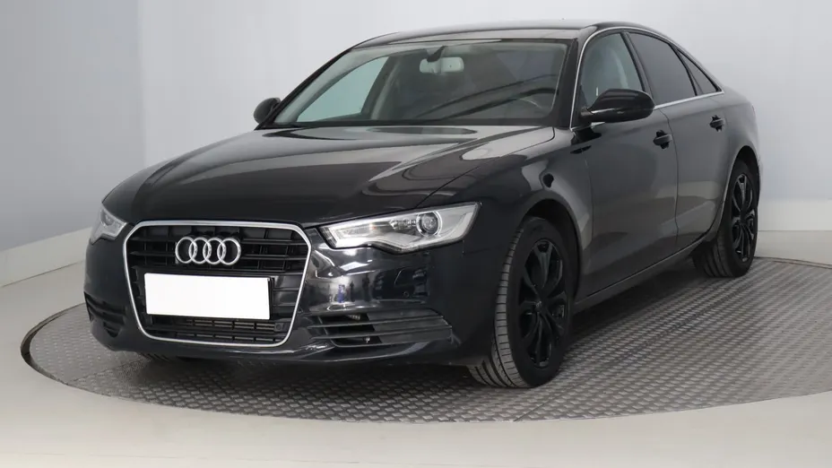 Audi A6 -