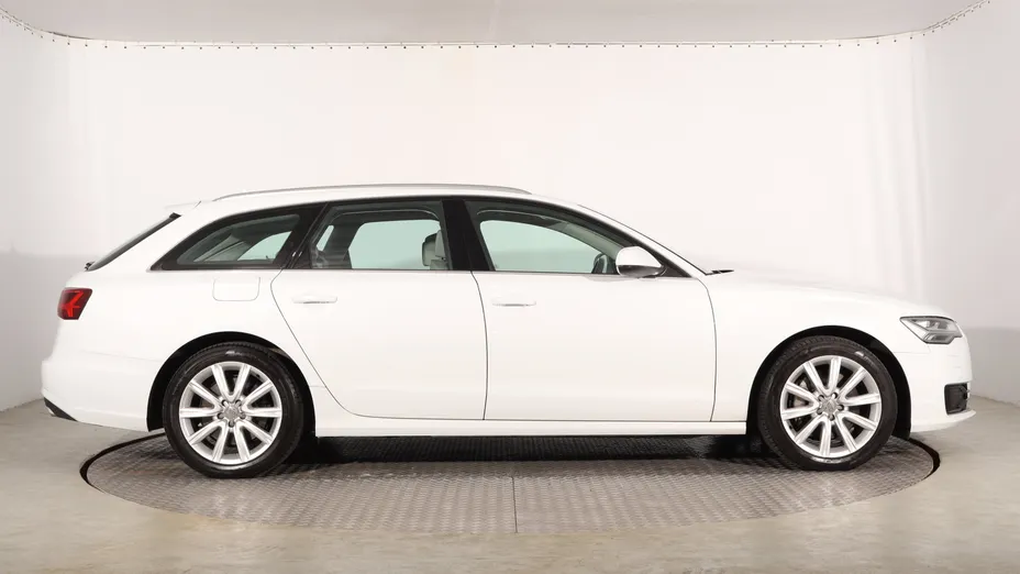 Audi A6 -