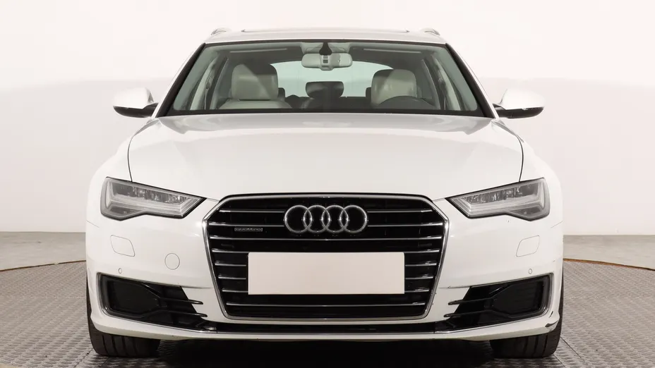 Audi A6 -