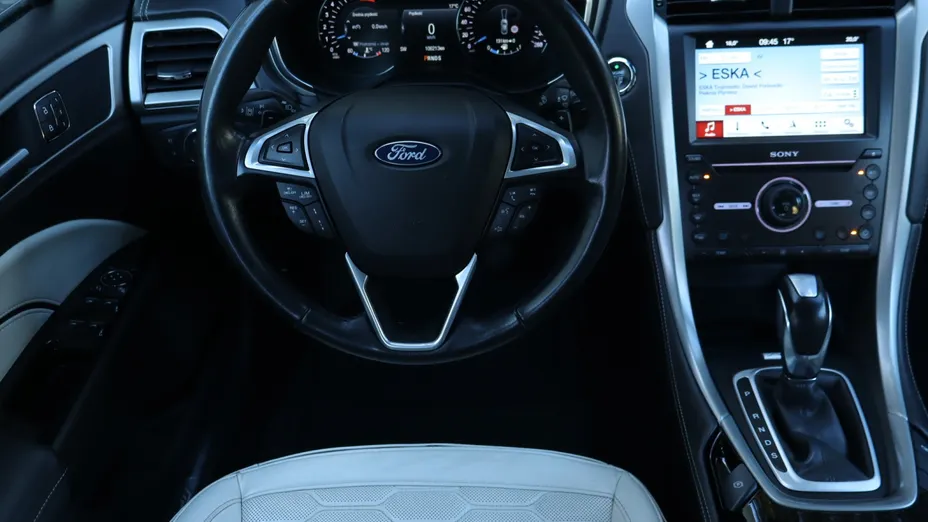 Ford Mondeo -