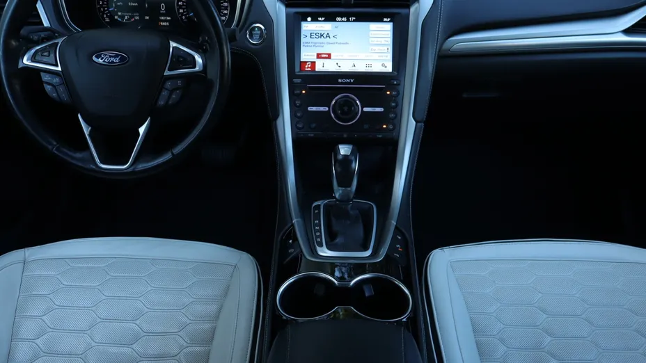 Ford Mondeo -