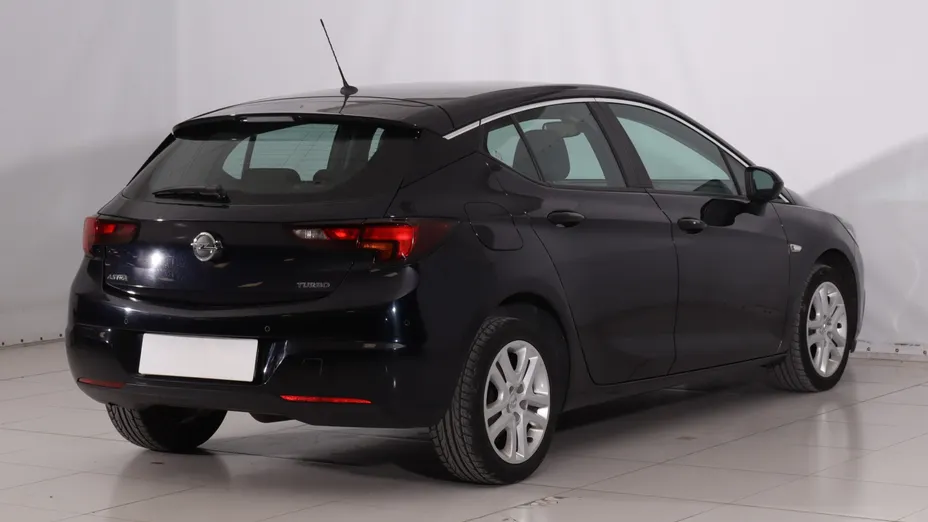 Opel Astra -