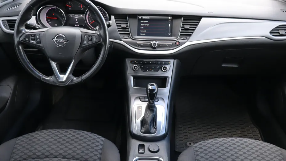 Opel Astra -