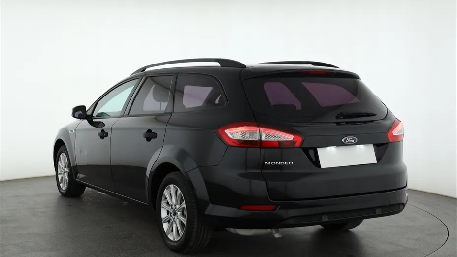 Ford Mondeo -