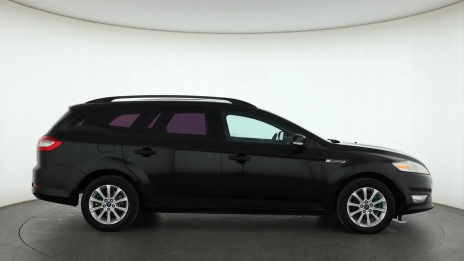 Ford Mondeo -