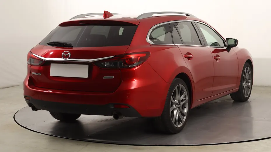 Mazda 6 -