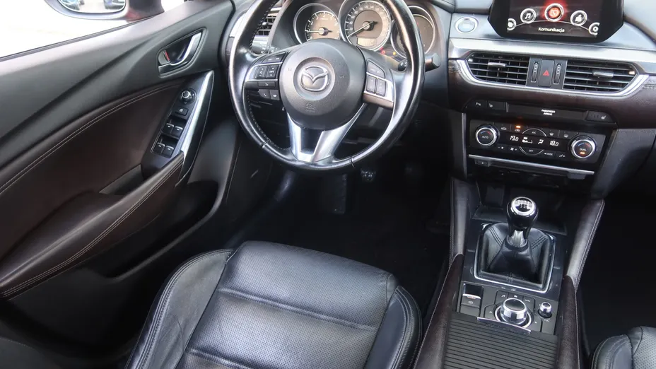 Mazda 6 -