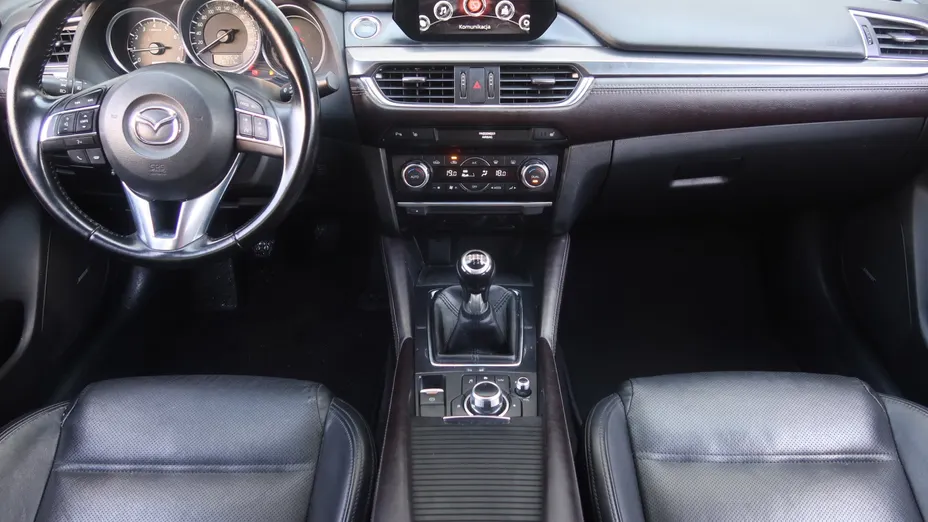 Mazda 6 -