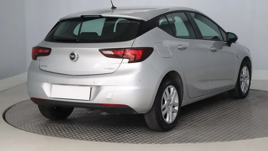 Opel Astra -