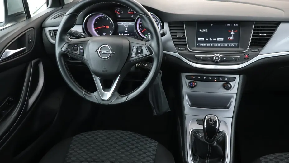 Opel Astra -
