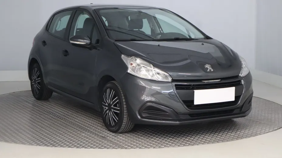 Peugeot 208 -