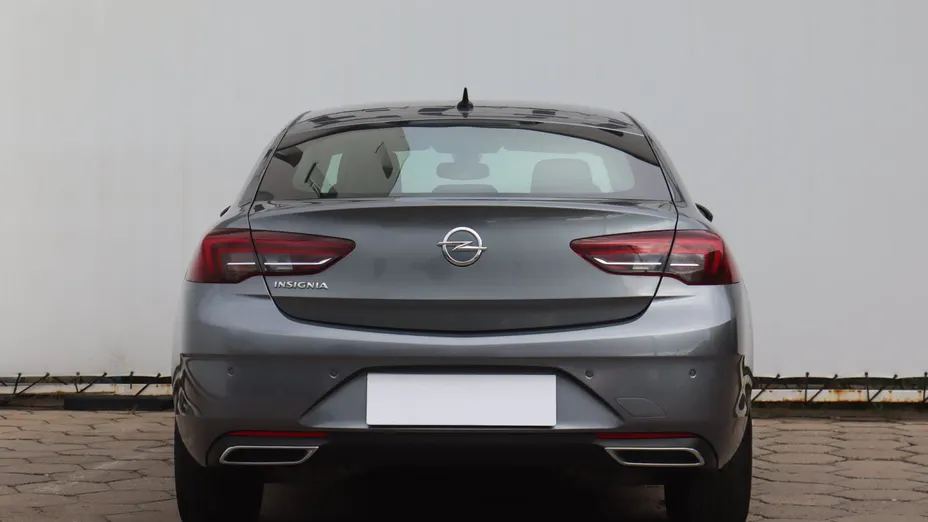 Opel Insignia -