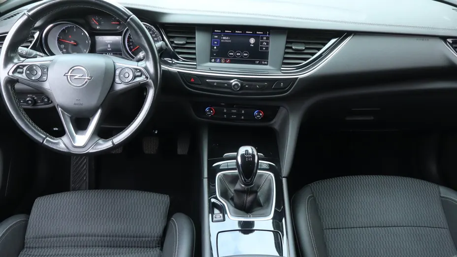 Opel Insignia -