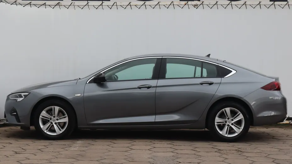 Opel Insignia -