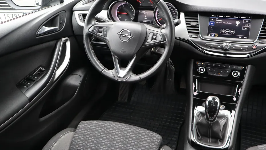 Opel Astra -
