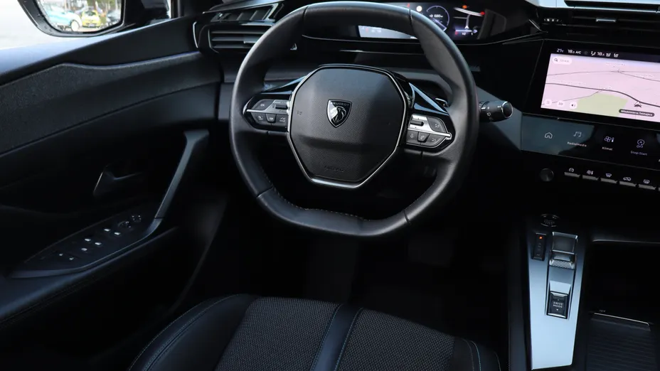 Peugeot 308 -