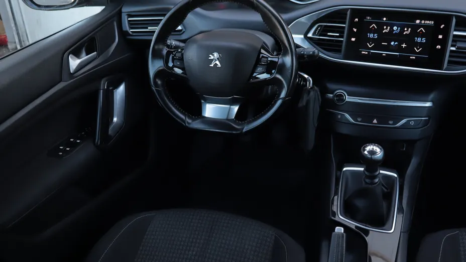 Peugeot 308 -