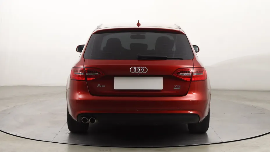 Audi A4 -