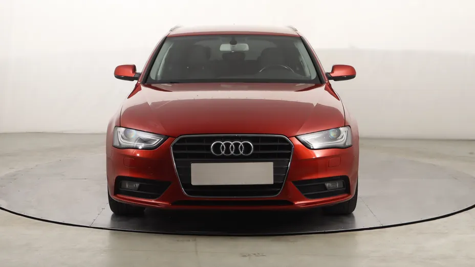Audi A4 -