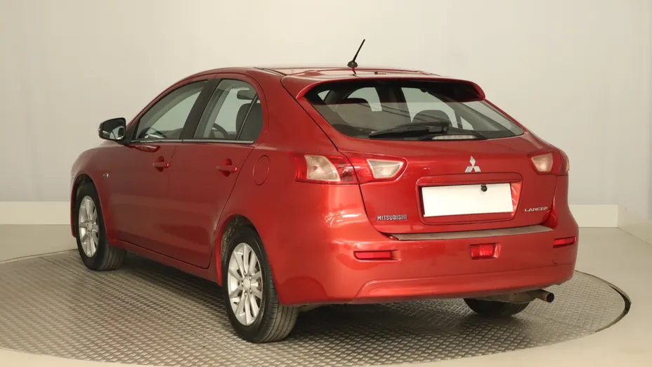 Mitsubishi Lancer -