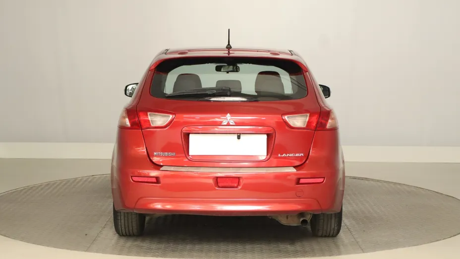 Mitsubishi Lancer -