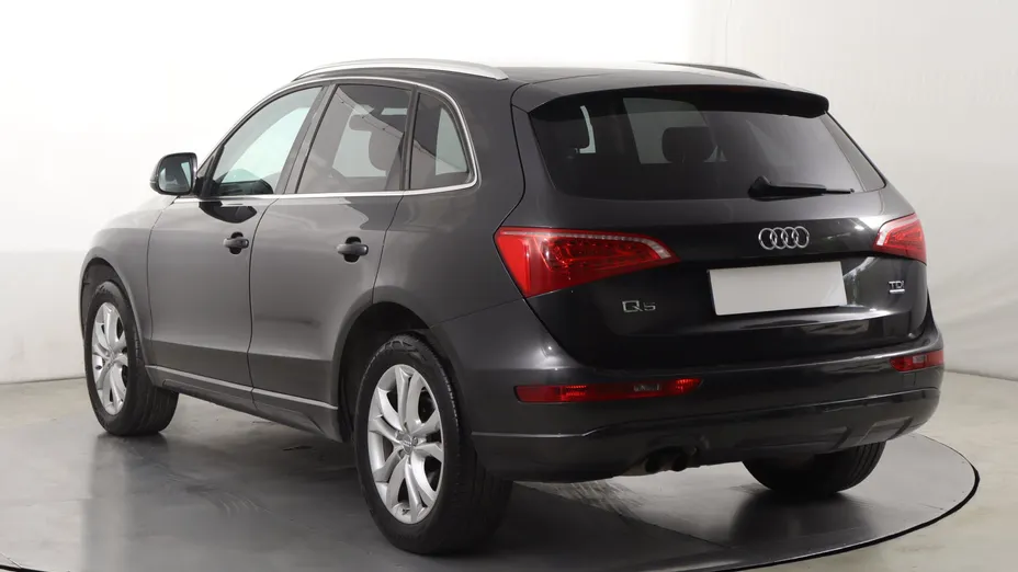 Audi Q5 -