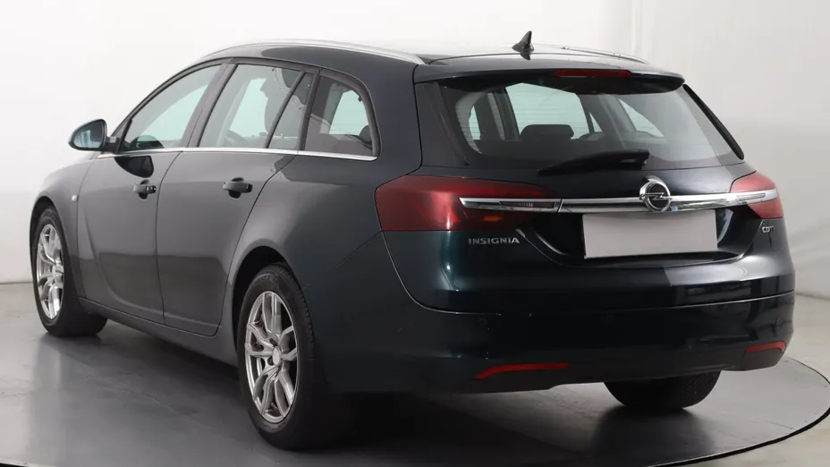 Opel Insignia -