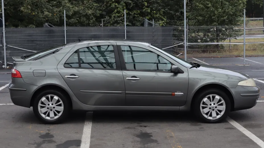 Renault Laguna -
