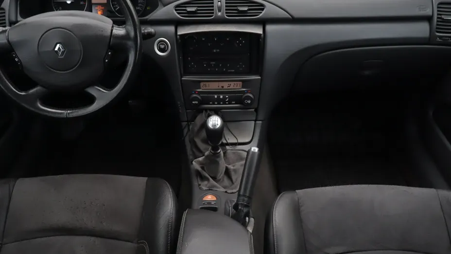 Renault Laguna -