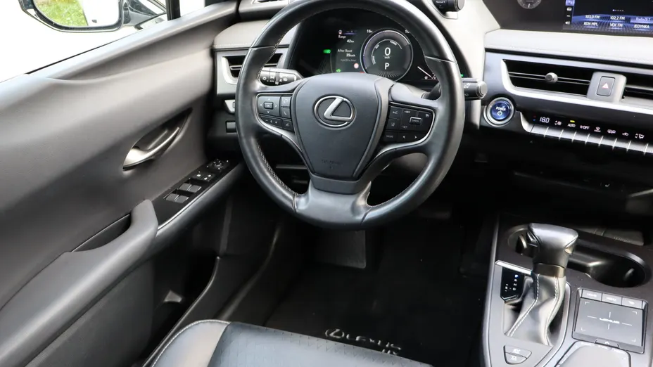 Lexus UX -
