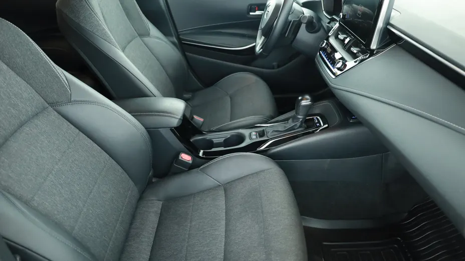 Toyota Corolla -