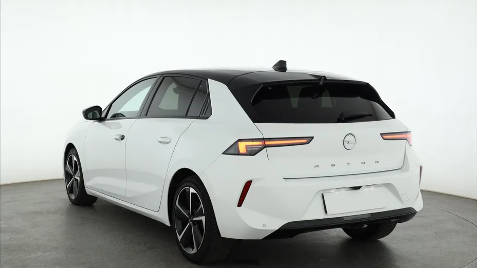Opel Astra -