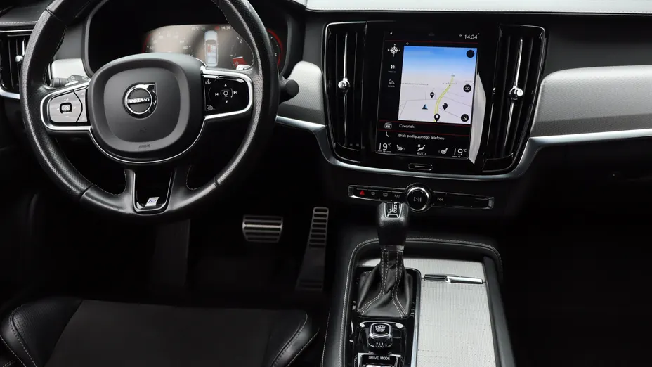 Volvo S90 -