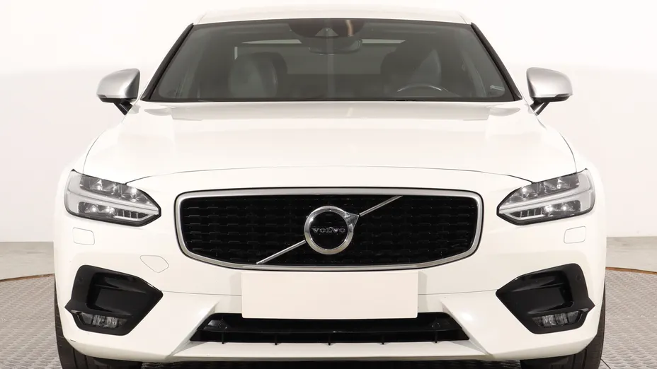 Volvo S90 -