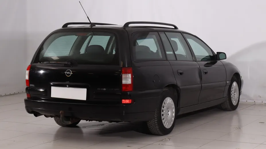 Opel Omega -