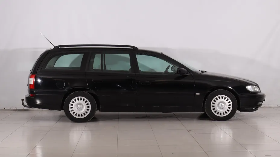 Opel Omega -