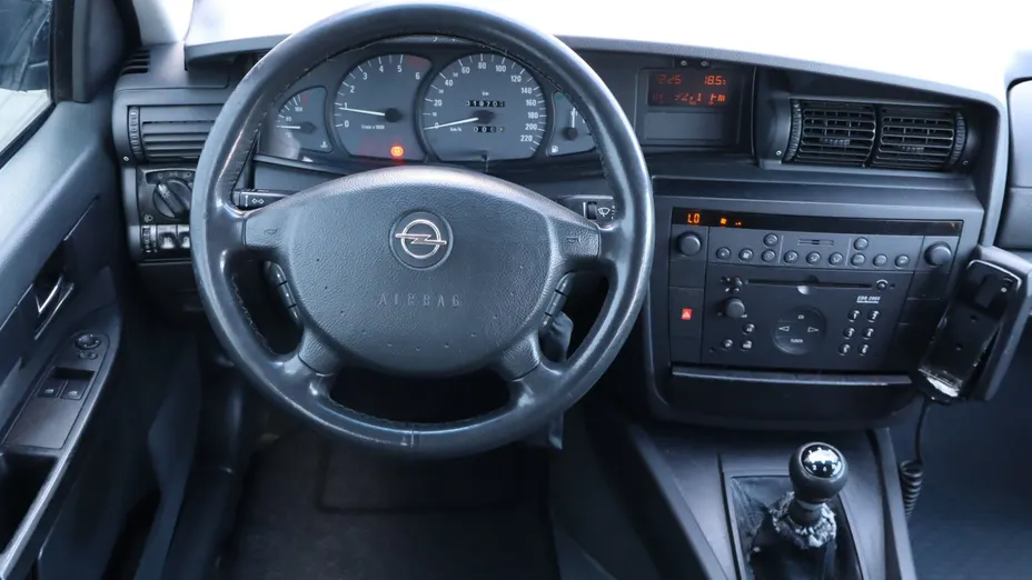 Opel Omega -