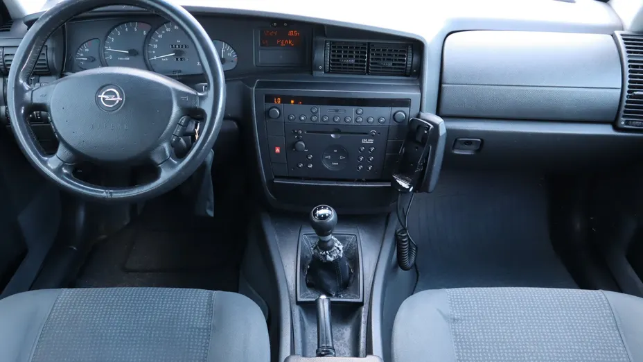 Opel Omega -
