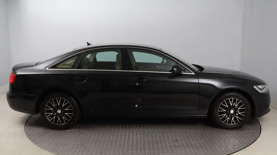 Audi A6 -