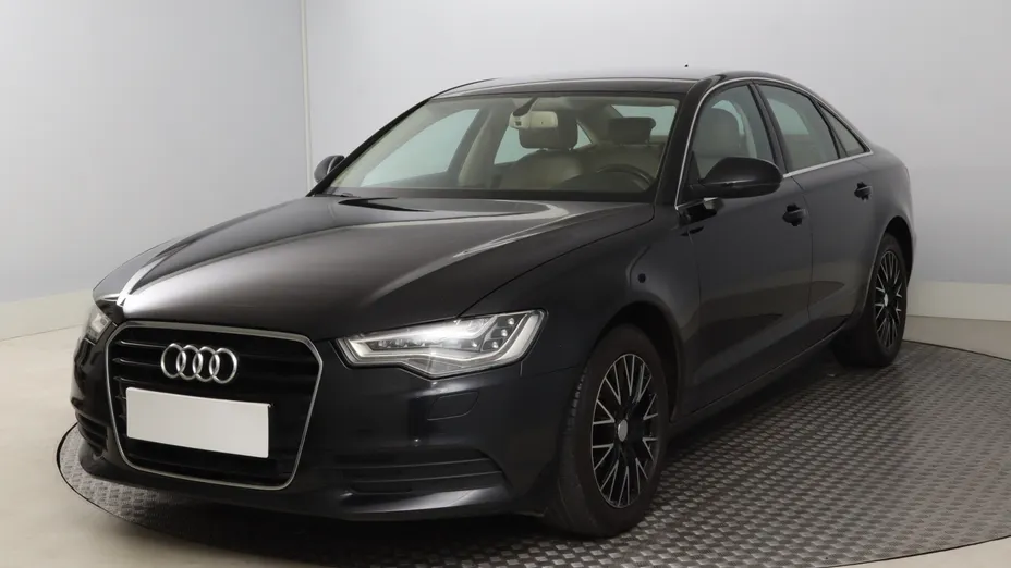 Audi A6 -