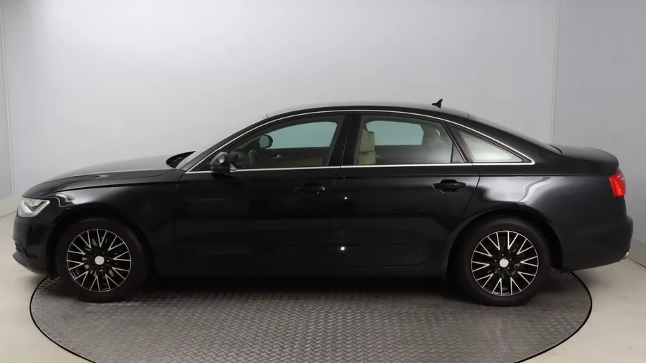 Audi A6 -