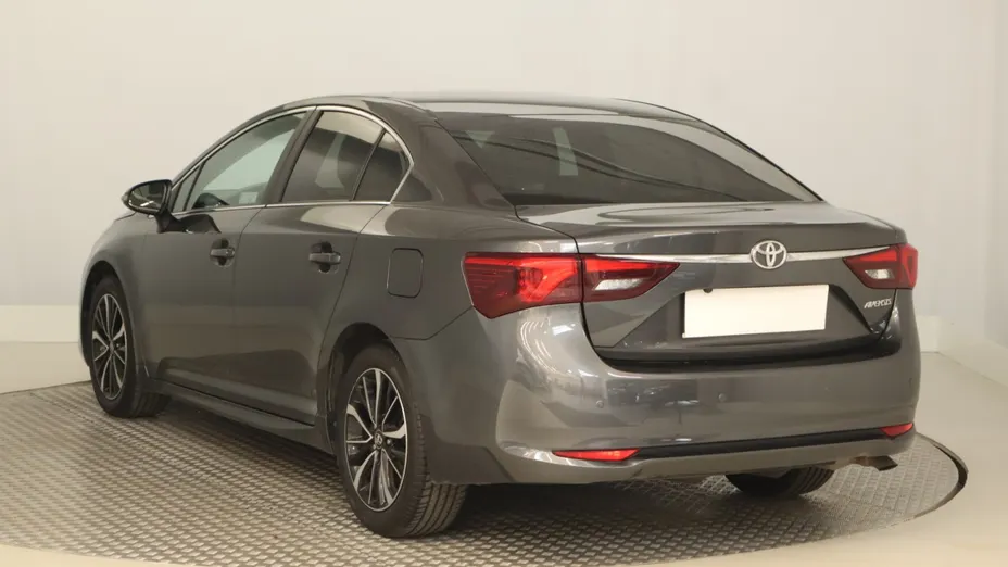 Toyota Avensis -