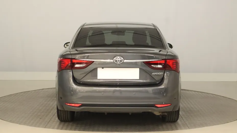 Toyota Avensis -