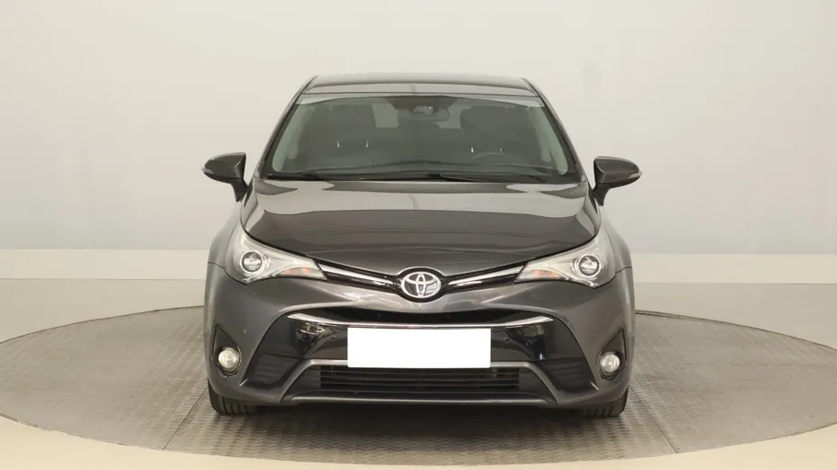 Toyota Avensis -