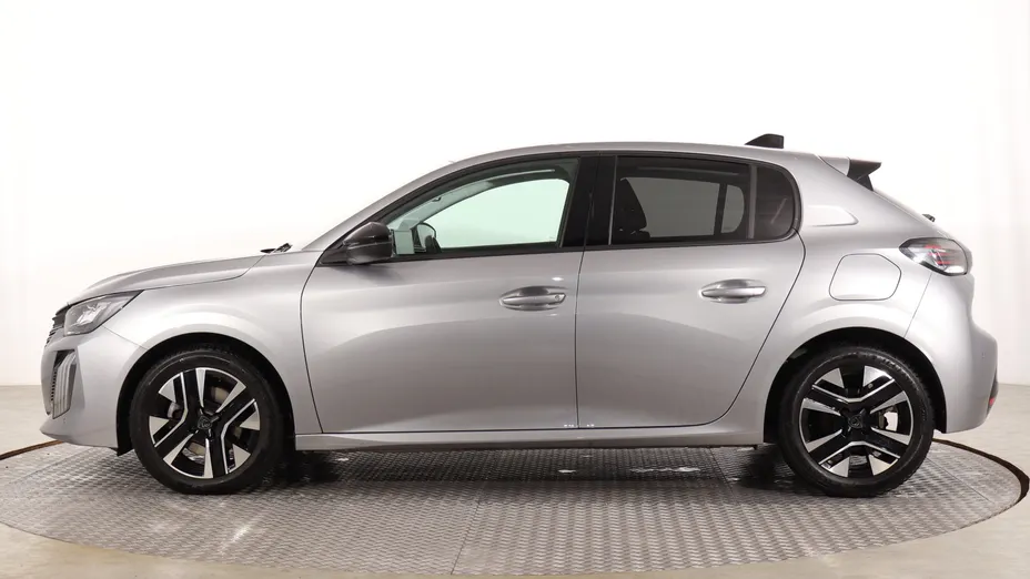 Peugeot 208 -